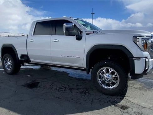 Used 2024 GMC Sierra 2500 Denali w/ Denali Reserve Package image 2