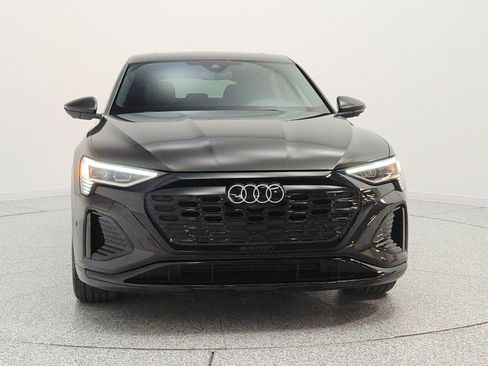 Used 2024 Audi Q8 e-tron Premium Plus w/ Premium Plus Package AWD/4WD image 2