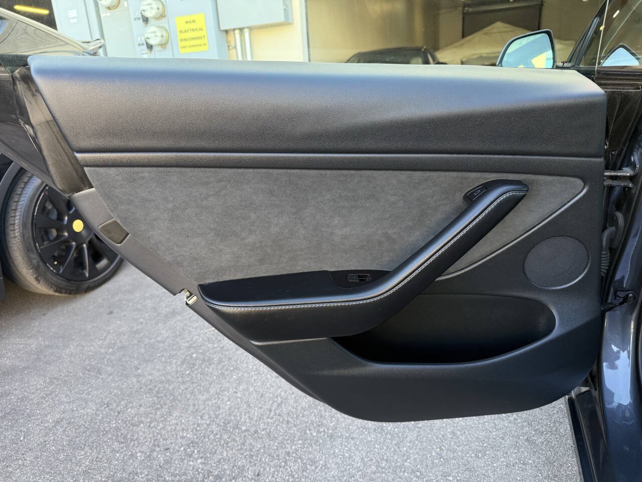Used 2023 Tesla Model 3 Standard Range RWD image 30