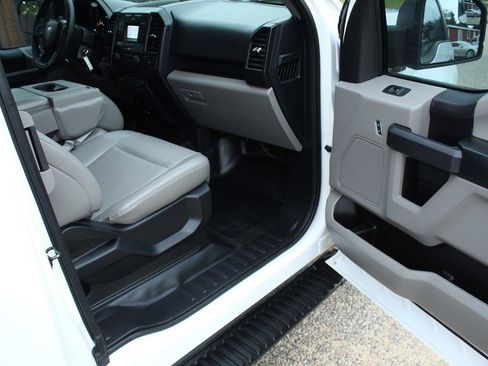 Used 2018 Ford F150 XL w/ Equipment Group 101A Mid RWD image 21