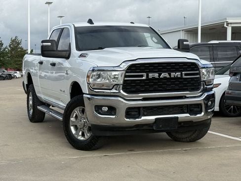 Used 2024 RAM 2500 Big Horn w/ Off Road Package AWD/4WD image 2