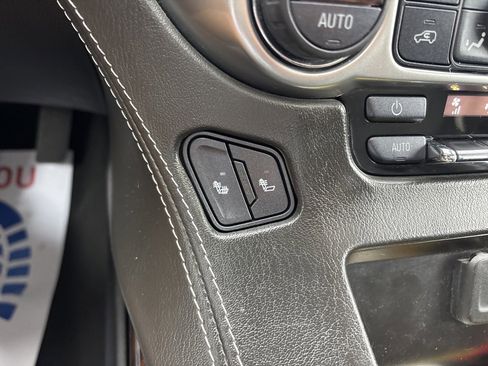 Used 2020 Chevrolet Tahoe LT image 32