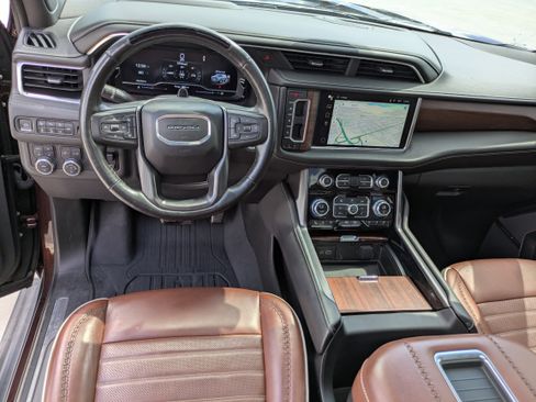 Used 2023 GMC Yukon XL Denali Ultimate w/ LPO, Floor Liner Package image 18