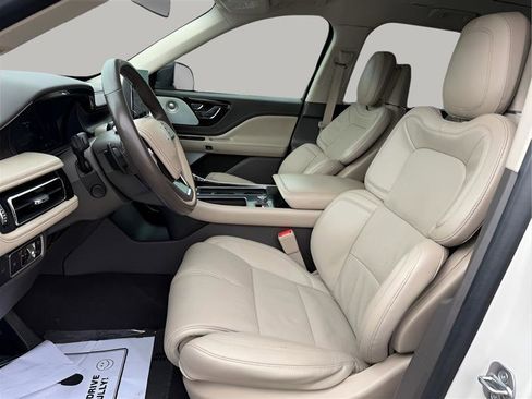 Used 2020 Lincoln Aviator Reserve w/ Equipment Group 202A AWD/4WD image 16