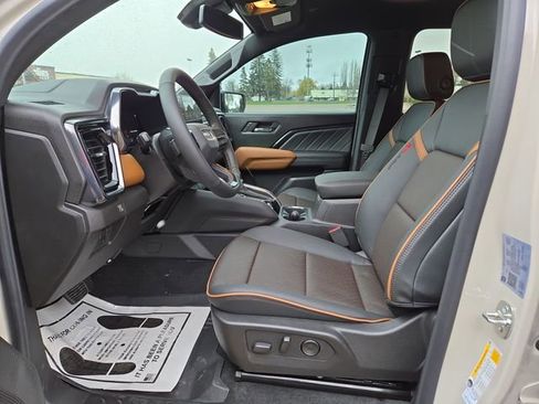 New 2026 GMC Canyon AT4 w/ AT4 Premium Package image 2