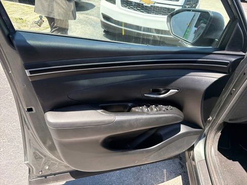 Used 2022 Hyundai Tucson SEL FWD image 9