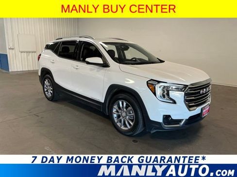 Used 2024 GMC Terrain SLT FWD image 1
