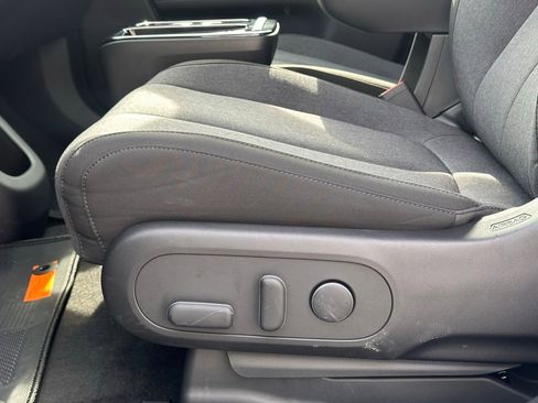 Certified 2025 Hyundai Ioniq 5 SE image 27