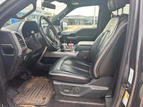 Used 2020 Ford F150 Platinum w/ Equipment Group 701A Luxury AWD/4WD image 19