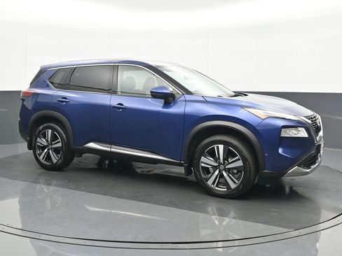 Used 2021 Nissan Rogue Platinum image 8