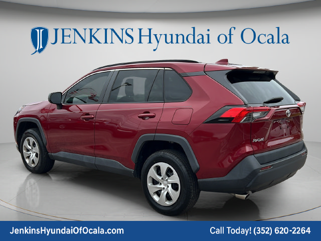 Used 2020 Toyota RAV4 LE FWD image 5
