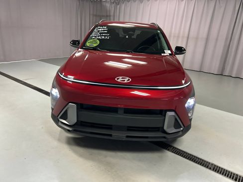 Used 2026 Hyundai Kona SEL Sport AWD/4WD image 2