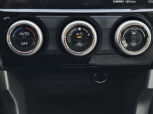 Used 2018 Subaru Forester 2.5i Premium w/ All-Weather Package image 21