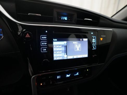 Used 2017 Toyota Corolla L image 6