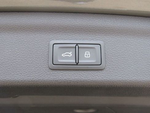 Used 2022 Audi Q3 2.0T Premium Plus w/ Premium Plus Package image 29