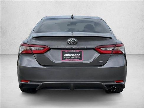 Used 2021 Toyota Camry SE FWD image 3
