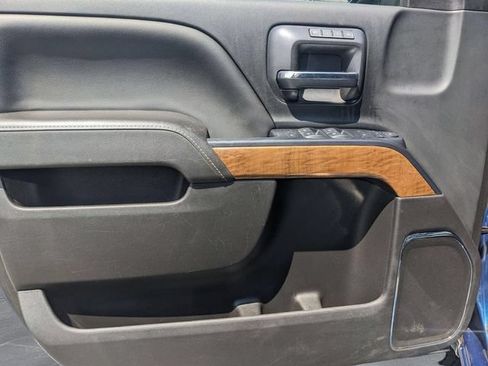 Used 2018 Chevrolet Silverado 1500 LTZ AWD/4WD image 14