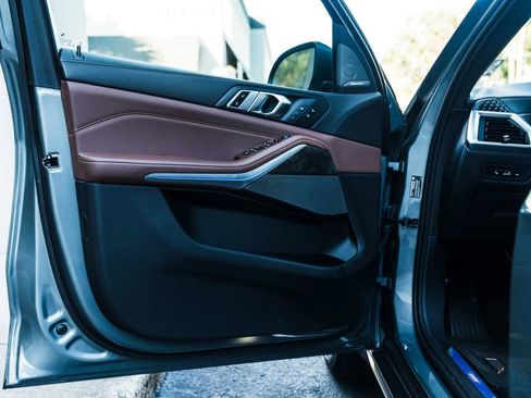 Used 2024 BMW X5 xDrive40i w/ Executive Package image 16