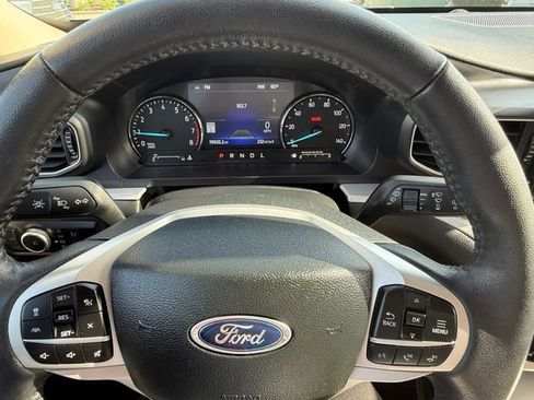 Certified 2023 Ford Explorer XLT w/ Equipment Group 202A AWD/4WD image 21