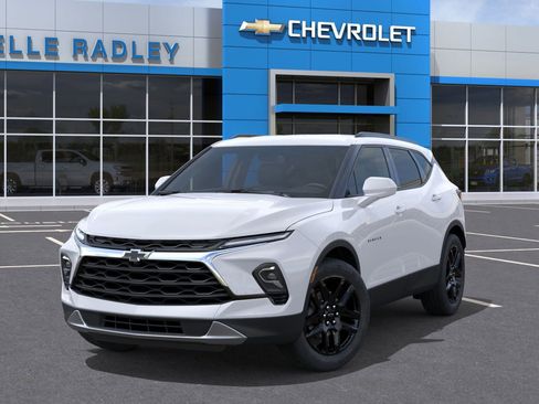 New 2025 Chevrolet Blazer LT w/ Convenience Package image 32