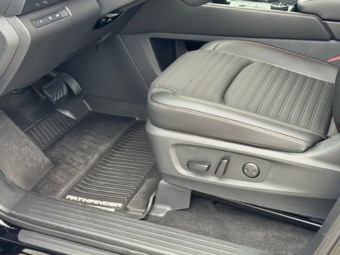 Used 2025 Nissan Pathfinder Rock Creek image 24