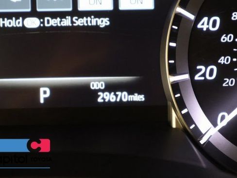 Used 2023 Toyota Highlander XSE AWD/4WD image 16