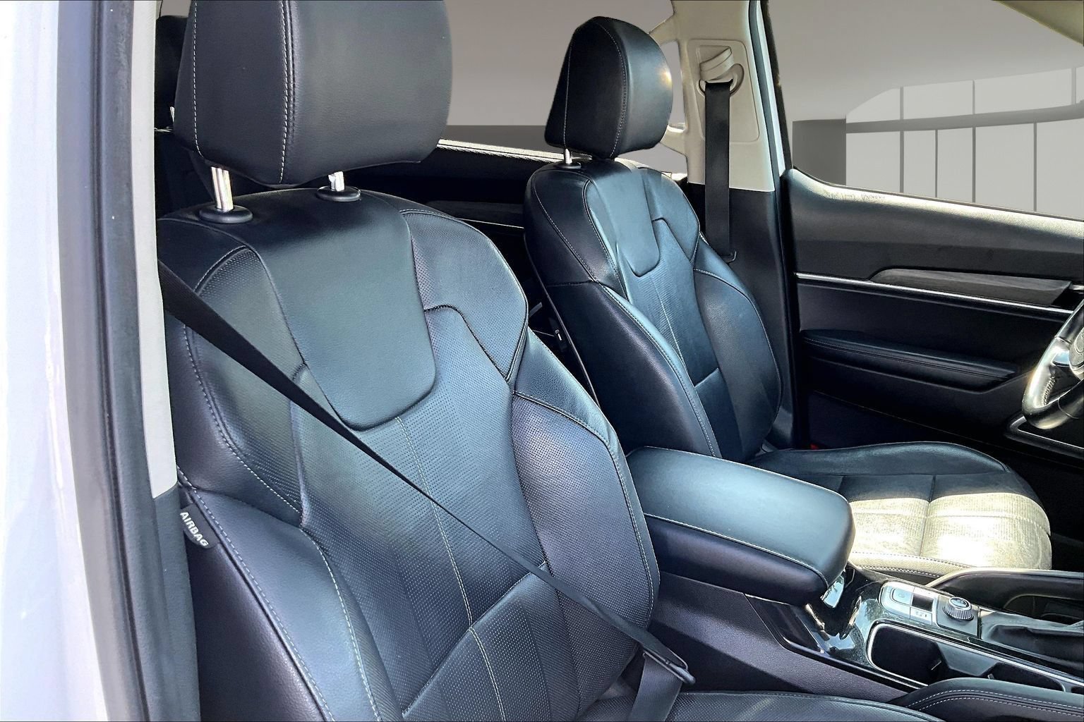 Used 2022 Kia Telluride EX w/ Towing Package FWD image 32