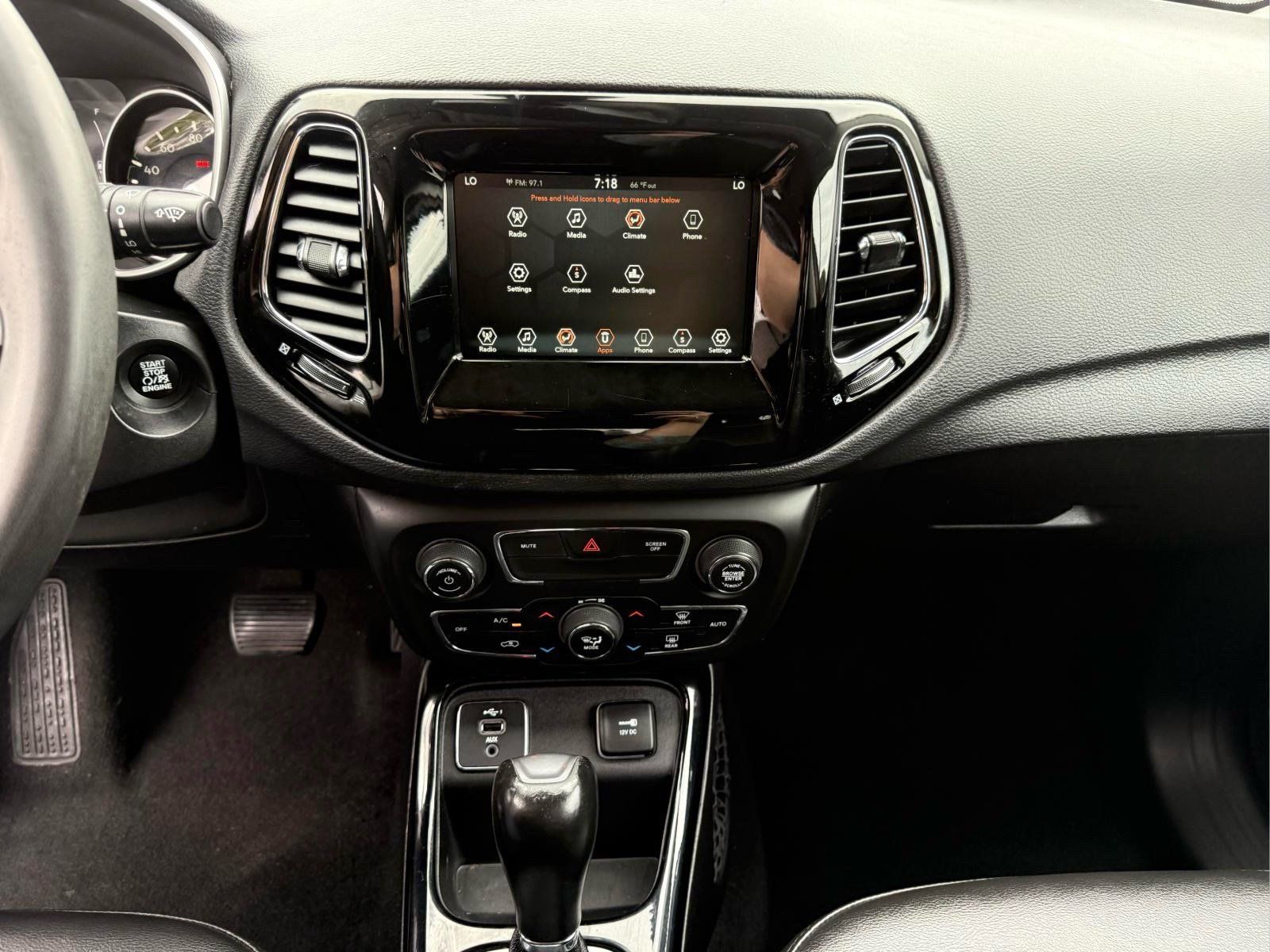 Used 2021 Jeep Compass Latitude FWD image 17