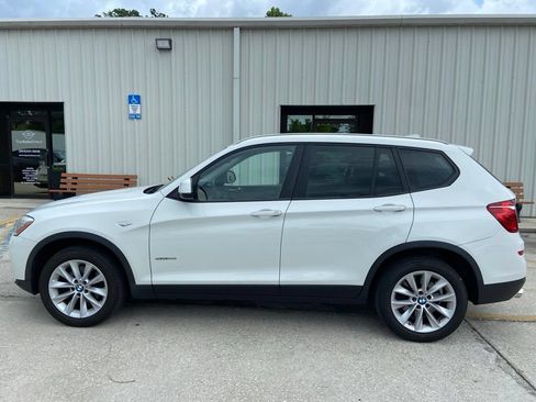 Used 2017 BMW X3 sDrive28i RWD image 2