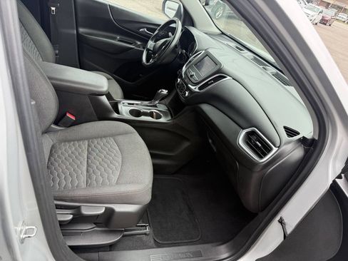 Used 2020 Chevrolet Equinox LT FWD image 15