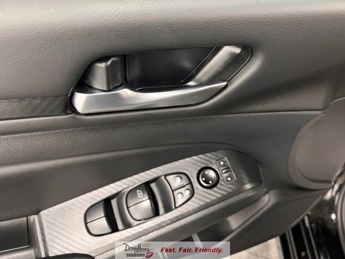 Used 2025 Nissan Altima 2.5 SV FWD image 27