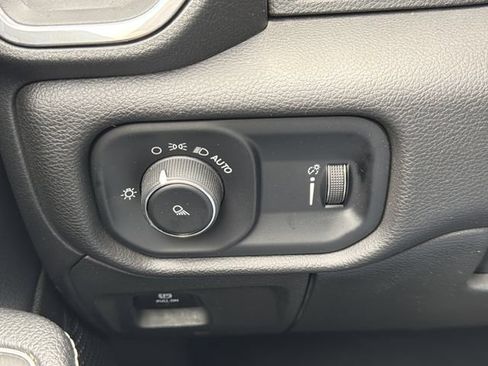 Used 2024 RAM 1500 Laramie RWD image 27