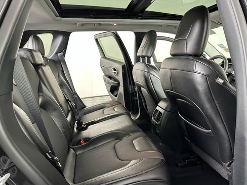 Used 2023 Jeep Cherokee Altitude Lux w/ Lux Elite Package image 11