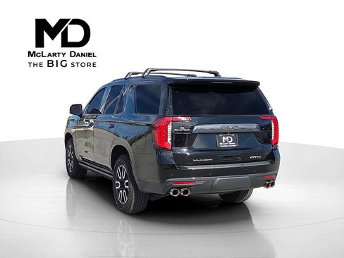 Used 2023 GMC Yukon AT4 w/ AT4 Premium Package image 4