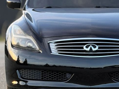 Used 2010 INFINITI G37 Convertible w/ Premium Pkg RWD image 11