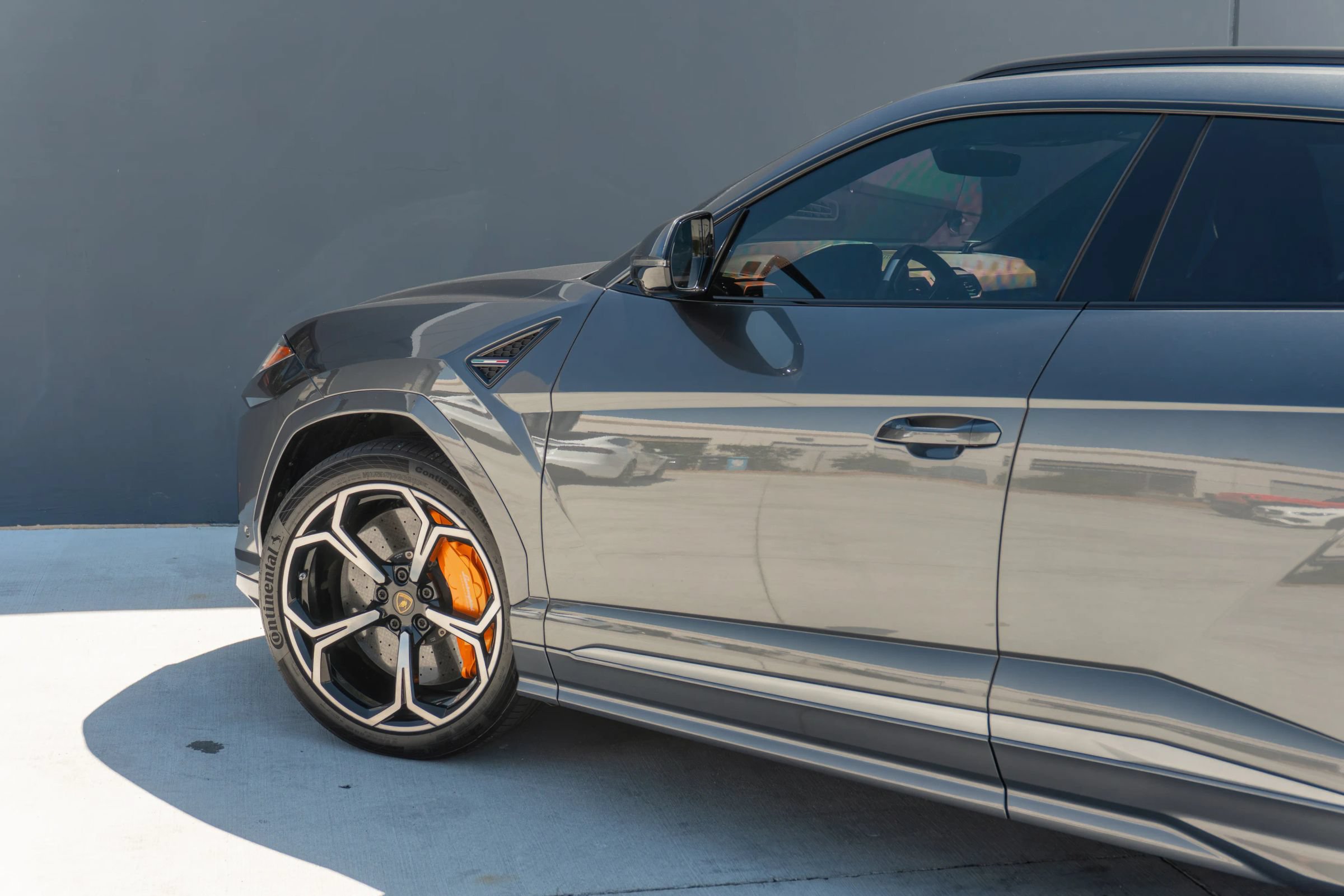 Used 2019 Lamborghini Urus AWD/4WD image 46
