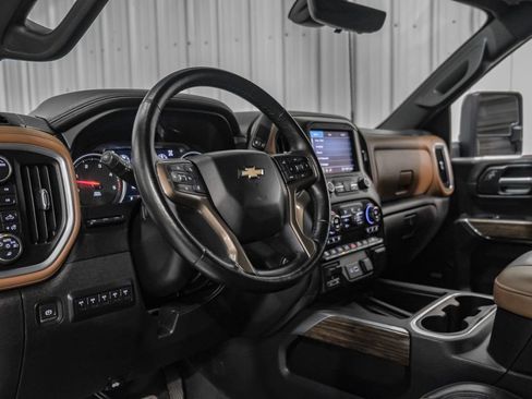 Used 2022 Chevrolet Silverado 3500 High Country image 16