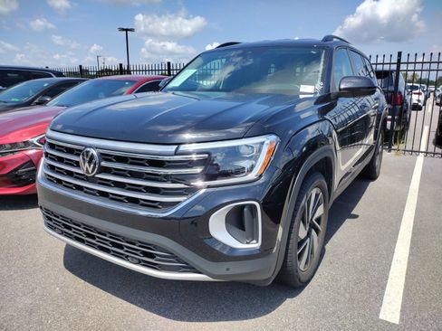 Used 2026 Volkswagen Atlas SE FWD image 3