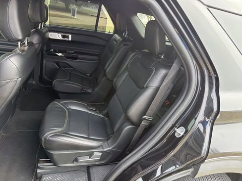 Used 2022 Ford Explorer ST w/ Equipment Group 401A image 9