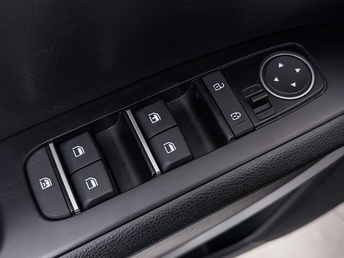 Used 2023 Kia Soul LX w/ LX Technology Package image 15