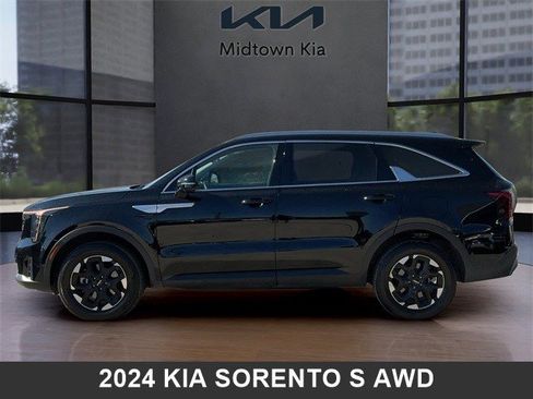 Used 2024 Kia Sorento S w/ Panoramic Sunroof Package image 6