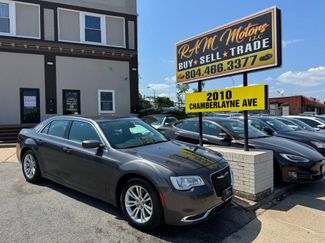Used 2016 Chrysler 300 Limited image 1