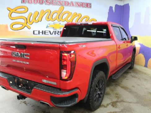 Used 2021 GMC Sierra 1500 Elevation w/ LPO, Elevation Black Package AWD/4WD image 8