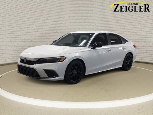 Used 2023 Honda Civic Sport image 1