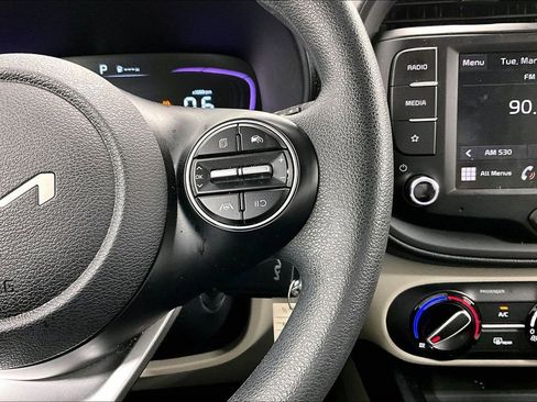 Used 2025 Kia Soul LX image 24