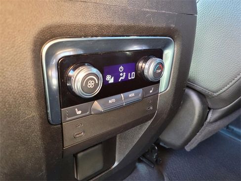 Used 2025 GMC Yukon Denali image 14