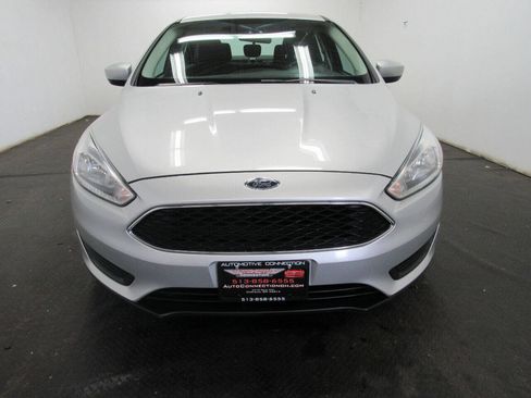 Used 2018 Ford Focus SE image 2