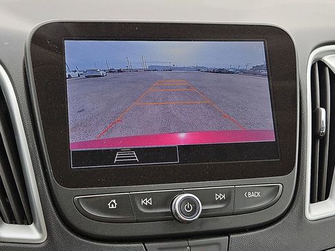 Used 2024 Chevrolet Malibu LT image 28