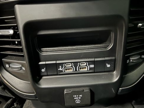 Used 2020 RAM 1500 Sport w/ Comfort & Convenience Group image 16