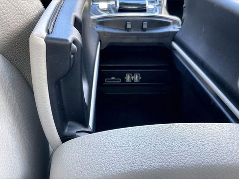 Used 2015 Mercedes-Benz C 300 C 300 w/ Driver Assistance Package image 32